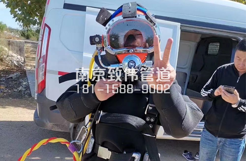 356地下室沉淀池清底